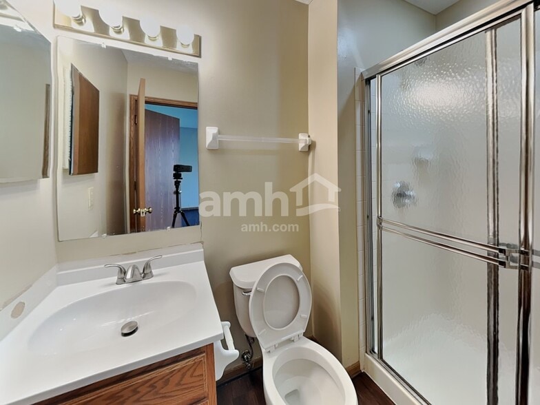 Building Photo - 2356 Maribeth Pl