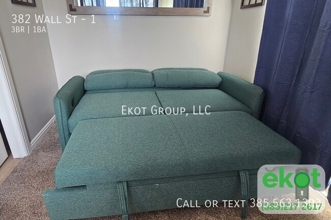 Building Photo - 382 Wall St