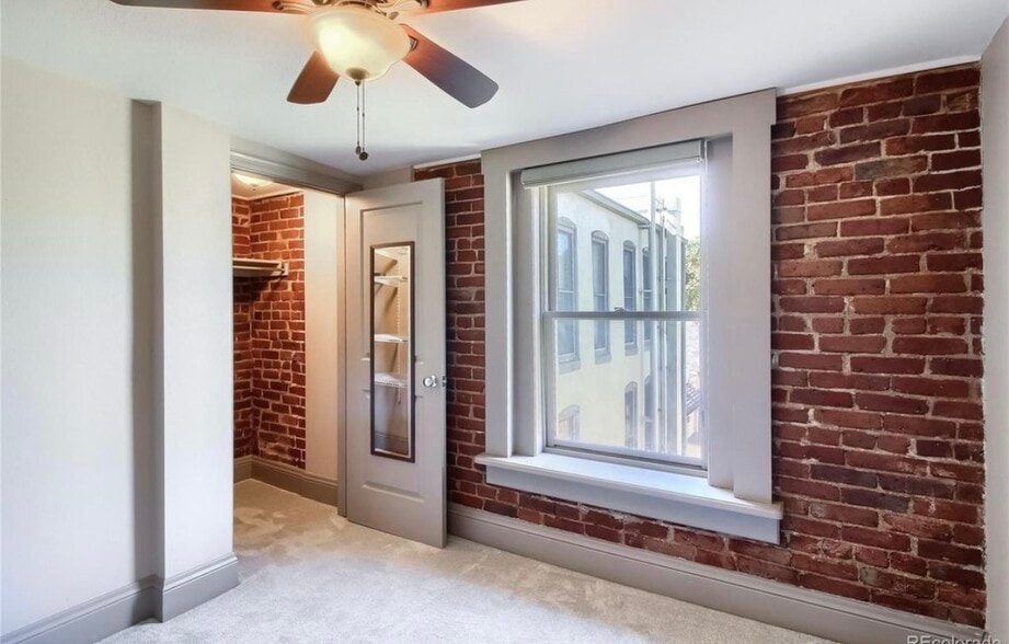 Building Photo - 3211 Zuni St