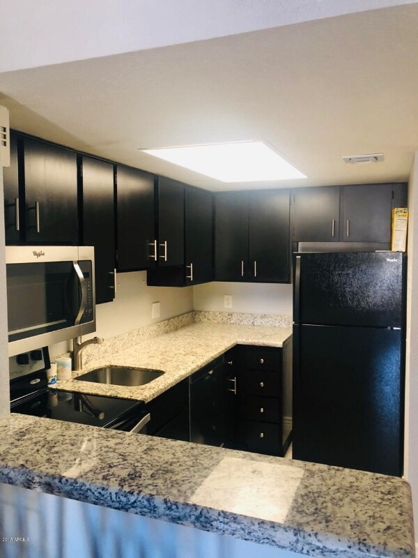 Building Photo - 700 W University Dr