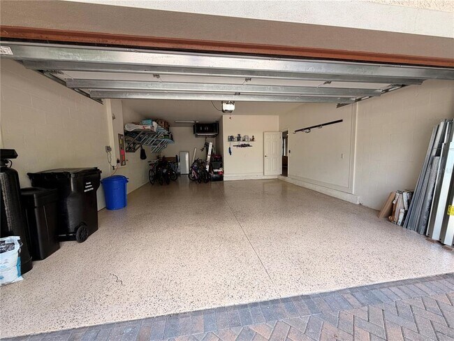 Building Photo - 12798 Munro Ln