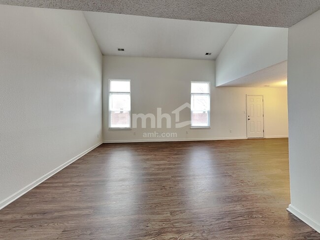 Building Photo - 1676 Sweetwater Ln