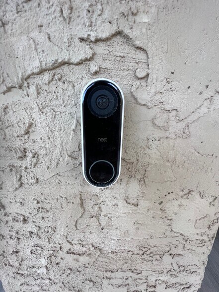 Building Photo - 7835 E Glenrosa Ave