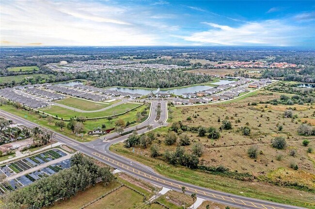Building Photo - 12476 Oak Hill Way