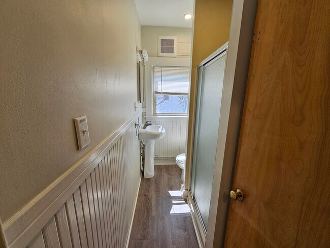 Building Photo - 12 Willow Ct