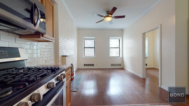 Building Photo - 955 Second Avenue