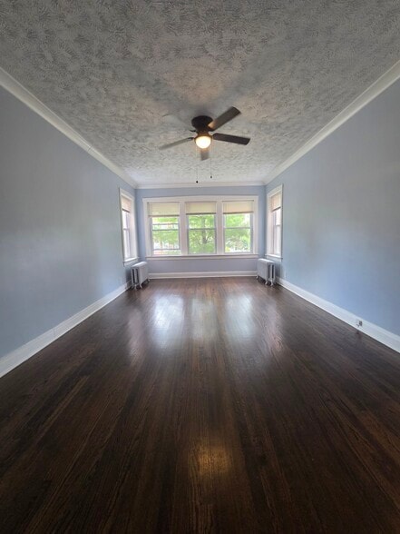 Living room - 2605 W 65th St