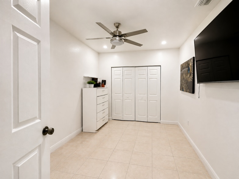 Building Photo - 29383 SW 144th Ave