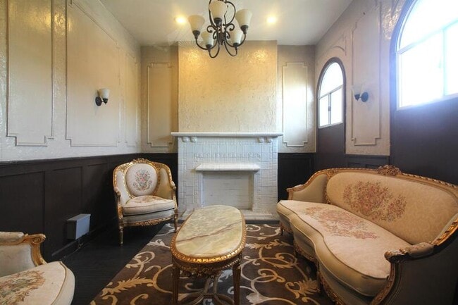 Building Photo - 334 Heliotrope Dr