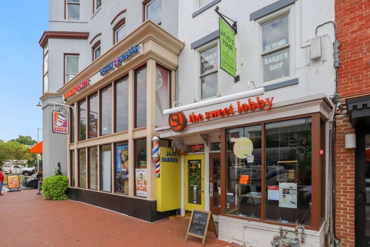 Building Photo - 1110 3rd St NE