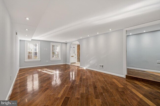 Building Photo - 2117 S St NW