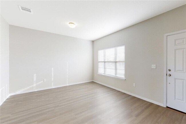 Building Photo - 17212 Crowndale Dr