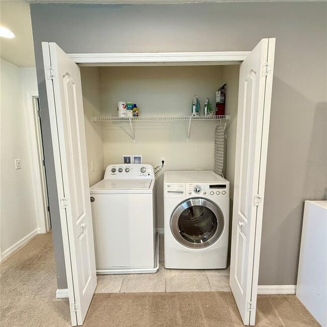 Building Photo - 2414 Dubai St