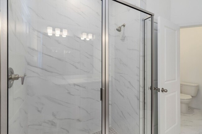 Building Photo - Beautiful Newer Energy Efficient 4/2 Close to Lake Nona