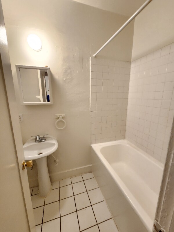 Building Photo - 1825 Ivar Ave