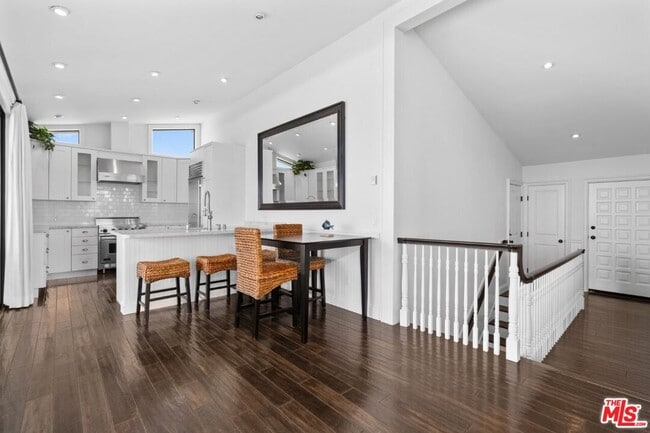 Building Photo - 29700 Zuma Bay Way