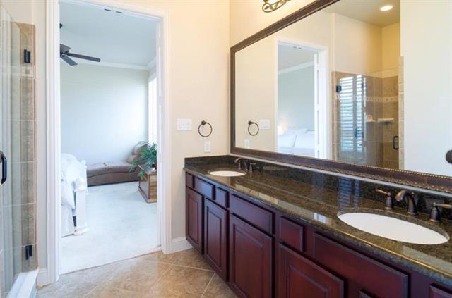 Building Photo - 13660 Greystone Dr