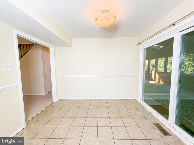 Building Photo - 3418 Medina Ln