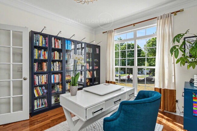 Building Photo - The Finest Furnished Upscale Executive Home, an Exquisite Luxury Rental, in Tega Cay for the Disc...