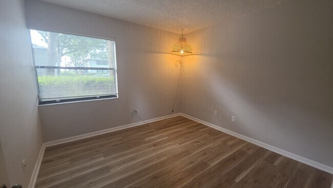 Building Photo - 2 Bedroom 2 Bath Condo just 10 Minutes from Downtown St Augustine and Beaches