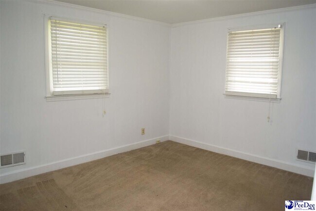 Building Photo - 109 Lands End Dr