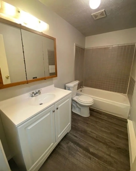 Tidy bathroom! - 1100 E Cedar St