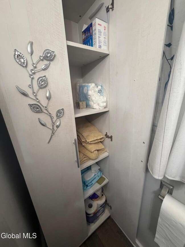 Building Photo - 603 1st St