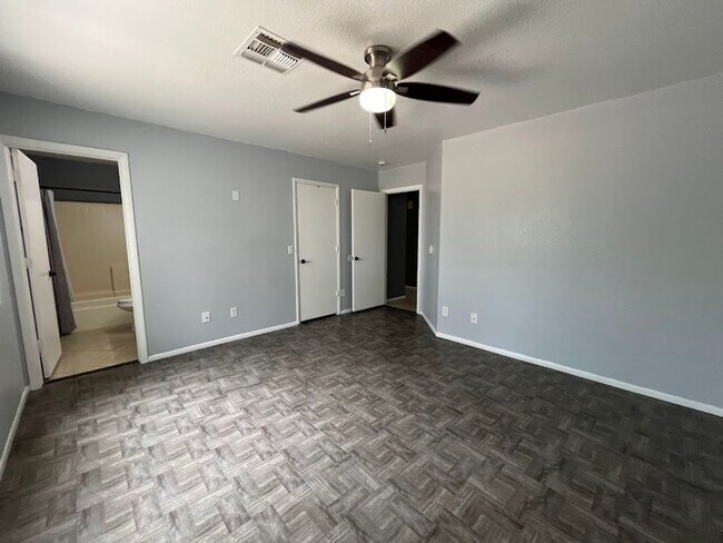 Building Photo - Charming 3-Bedroom Home in Horizons on Cam...