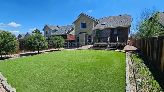 Building Photo - 325 W 116th Ave