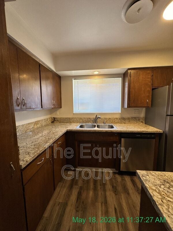 Building Photo - 334 N Westfield St