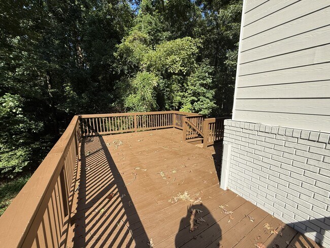 Building Photo - 1021 Sourwood Ct