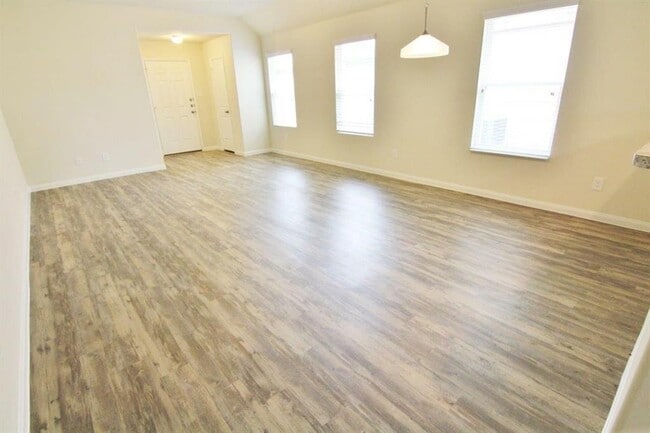 Building Photo - 9918 Piave Drive
