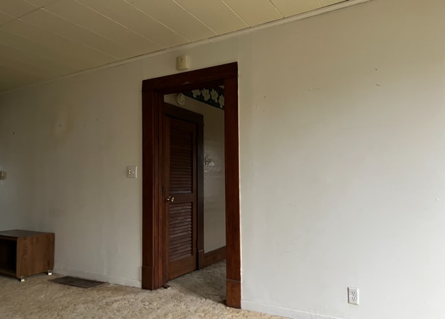 Building Photo - $590 MONTH / $1000 DOWN