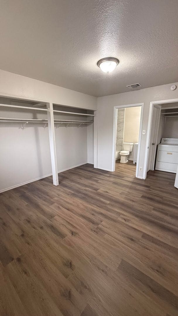 Building Photo - 8416 Dixon Ridge Dr