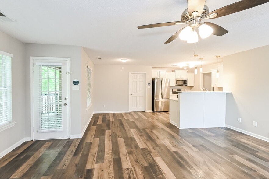 Building Photo - 40 Rachel Cove