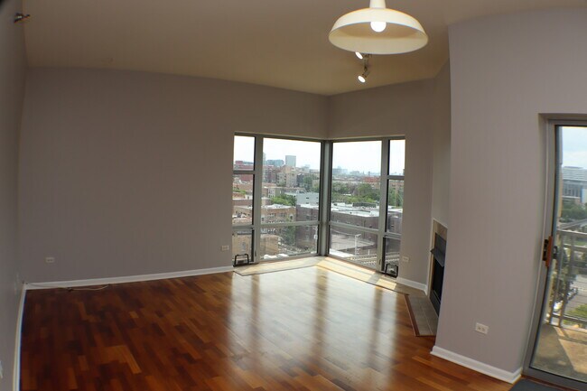 Building Photo - 100 N Hermitage Ave