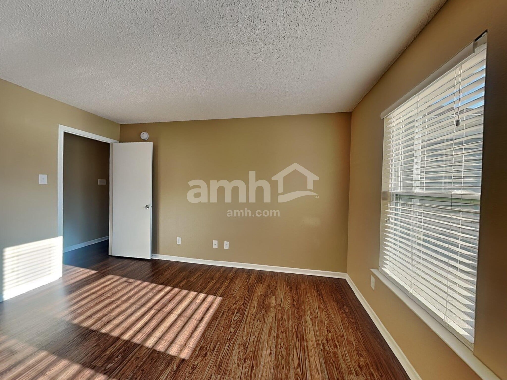 Building Photo - 14397 Cuppola Dr