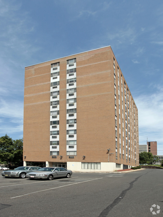 Building Photo - Bellevue Plaza Apartments