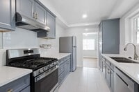 Building Photo - 8975 David Ave