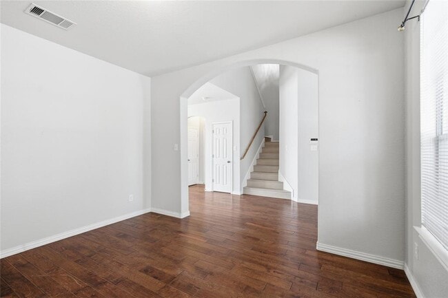 Building Photo - 4410 Meadowside Ln