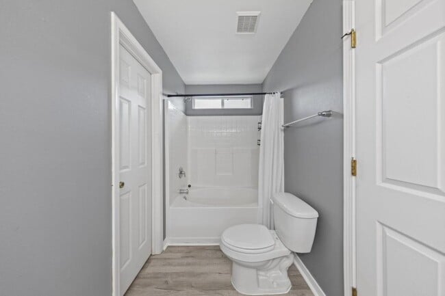 Building Photo - 127 Nivana Dr