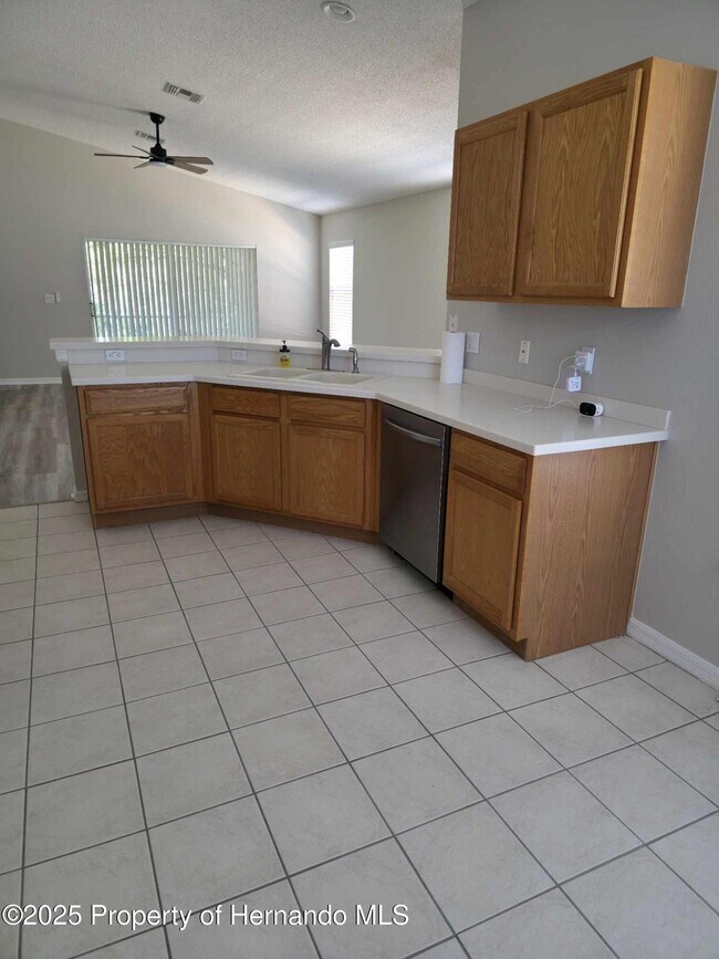 Building Photo - 11118 Heathrow Ave