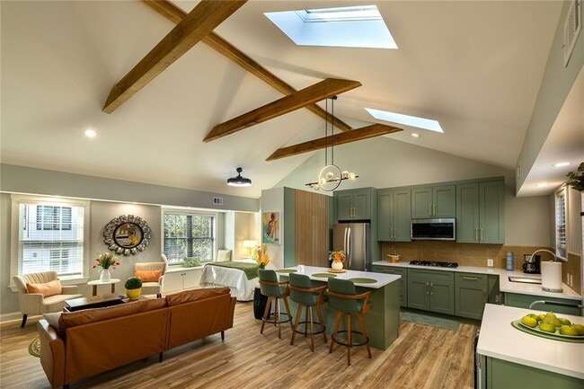 Building Photo - 1668 N Druid Hills Rd NE