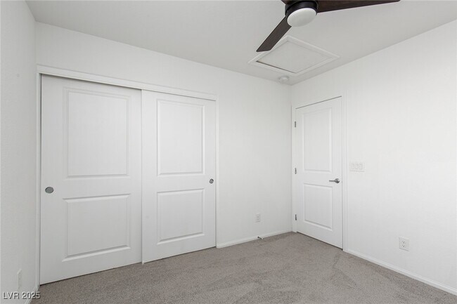 Building Photo - 5319 Wally St