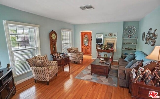 Building Photo - 6453 Montgomery Ave