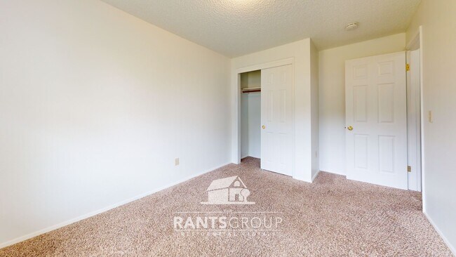 Building Photo - Spacious 3-Bed 2-Bath Tumwater Home with Large Yard! Close to I-5!