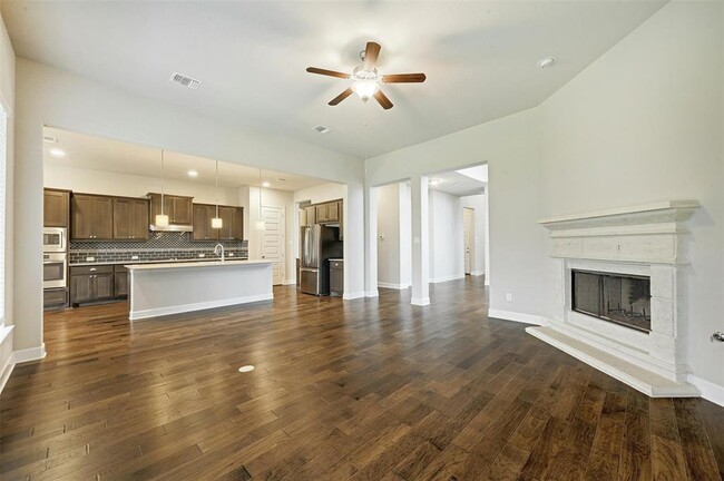 Building Photo - 5308 Via Besso Dr