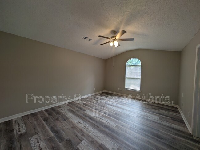 Building Photo - 7300 New Dale Rd