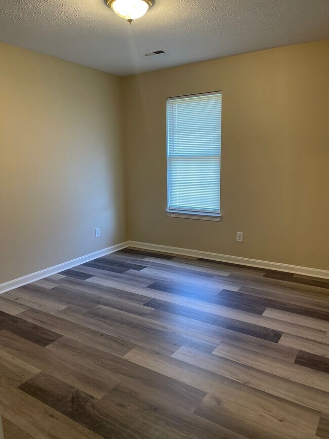 Building Photo - 312 Oliver St