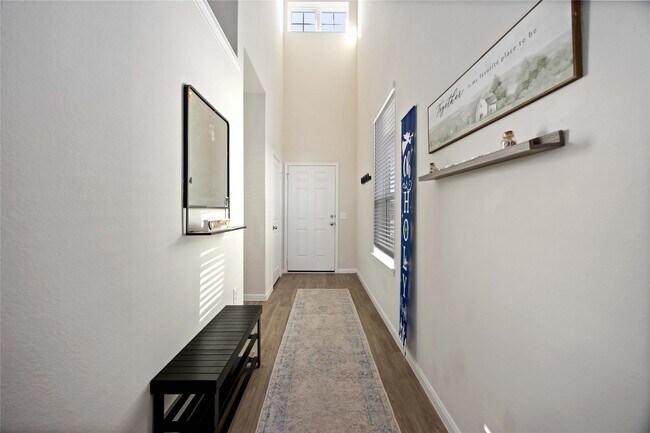 Building Photo - 6434 Lakeview Haven Dr